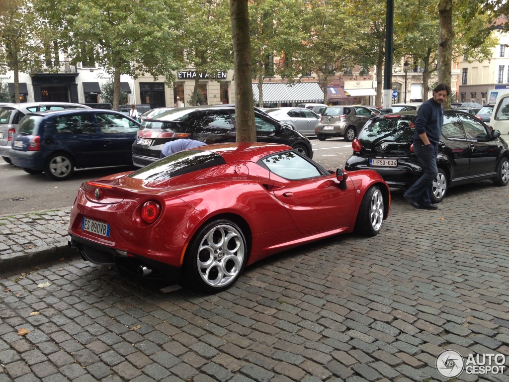 alfa-romeo-4c-c512805092014155754_1.jpg