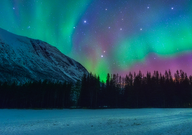 Northern_Lights_Norway.jpg