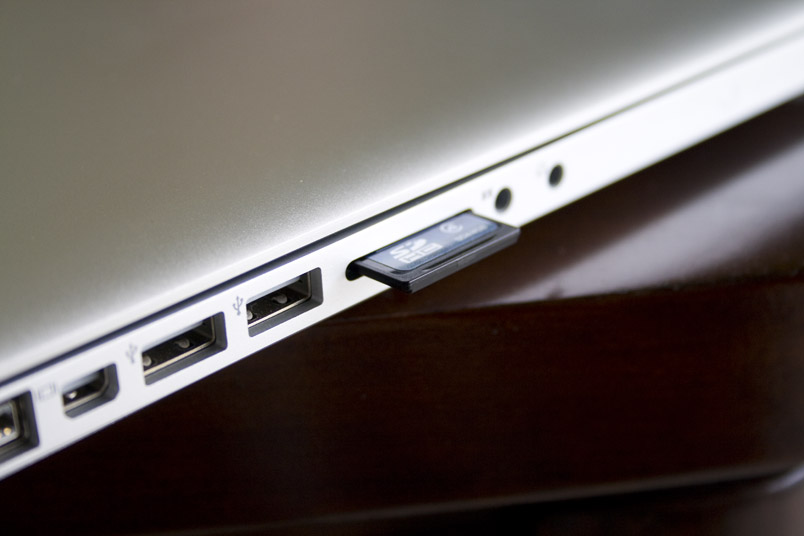 macbook-pro-sd-card.jpg