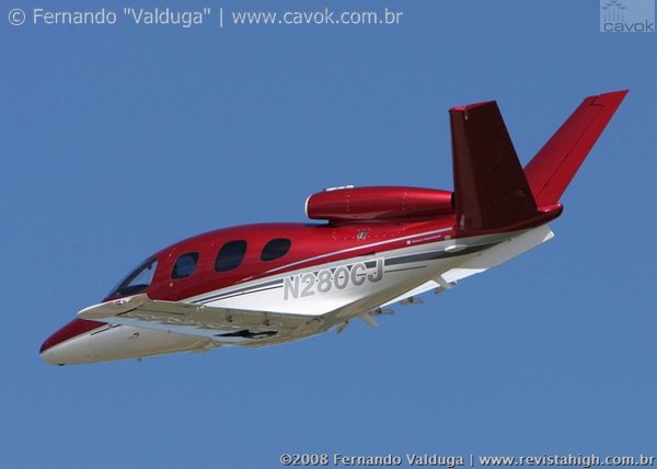 Cirrus-SF50-Vision_OSH_2008_02.jpg