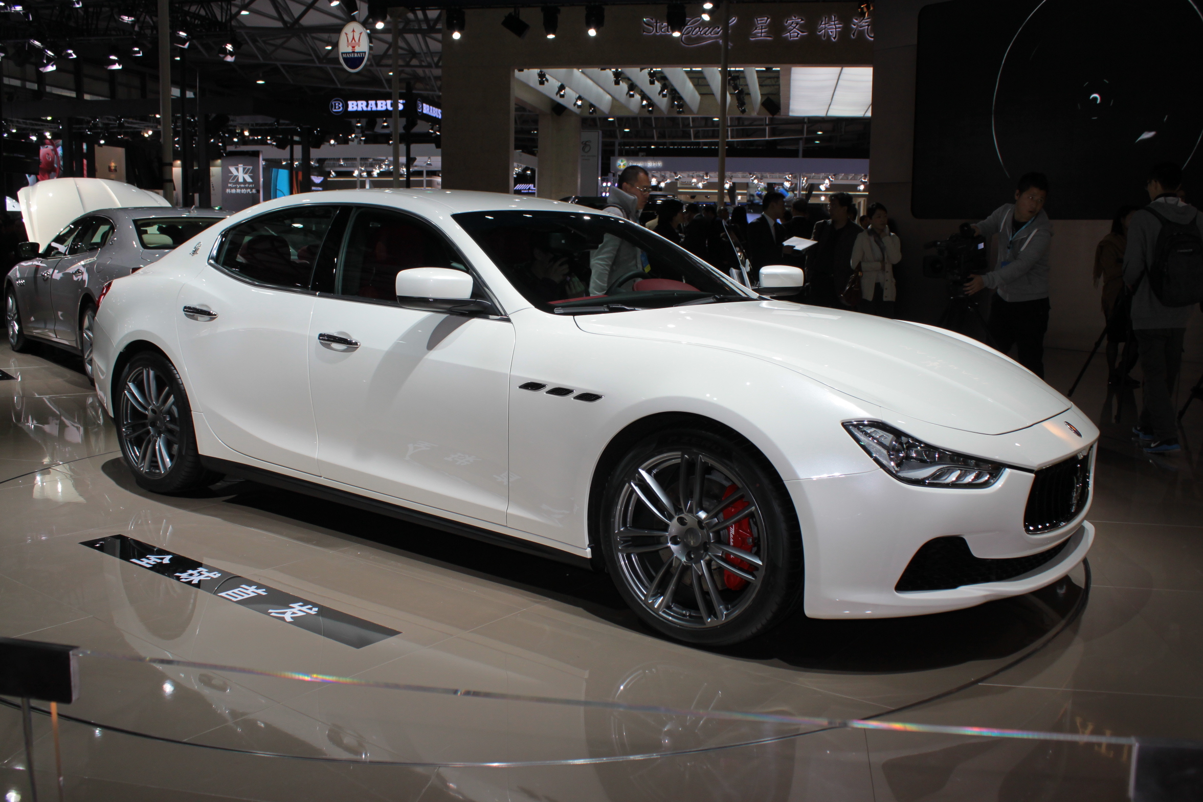 Maserati_Ghibli_-_AutoShanghai_2013_(01).JPG