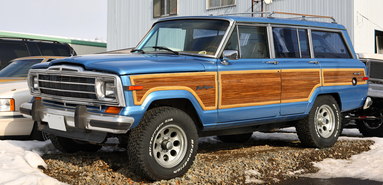 Jeep_Grand_Wagoneer_001.JPG