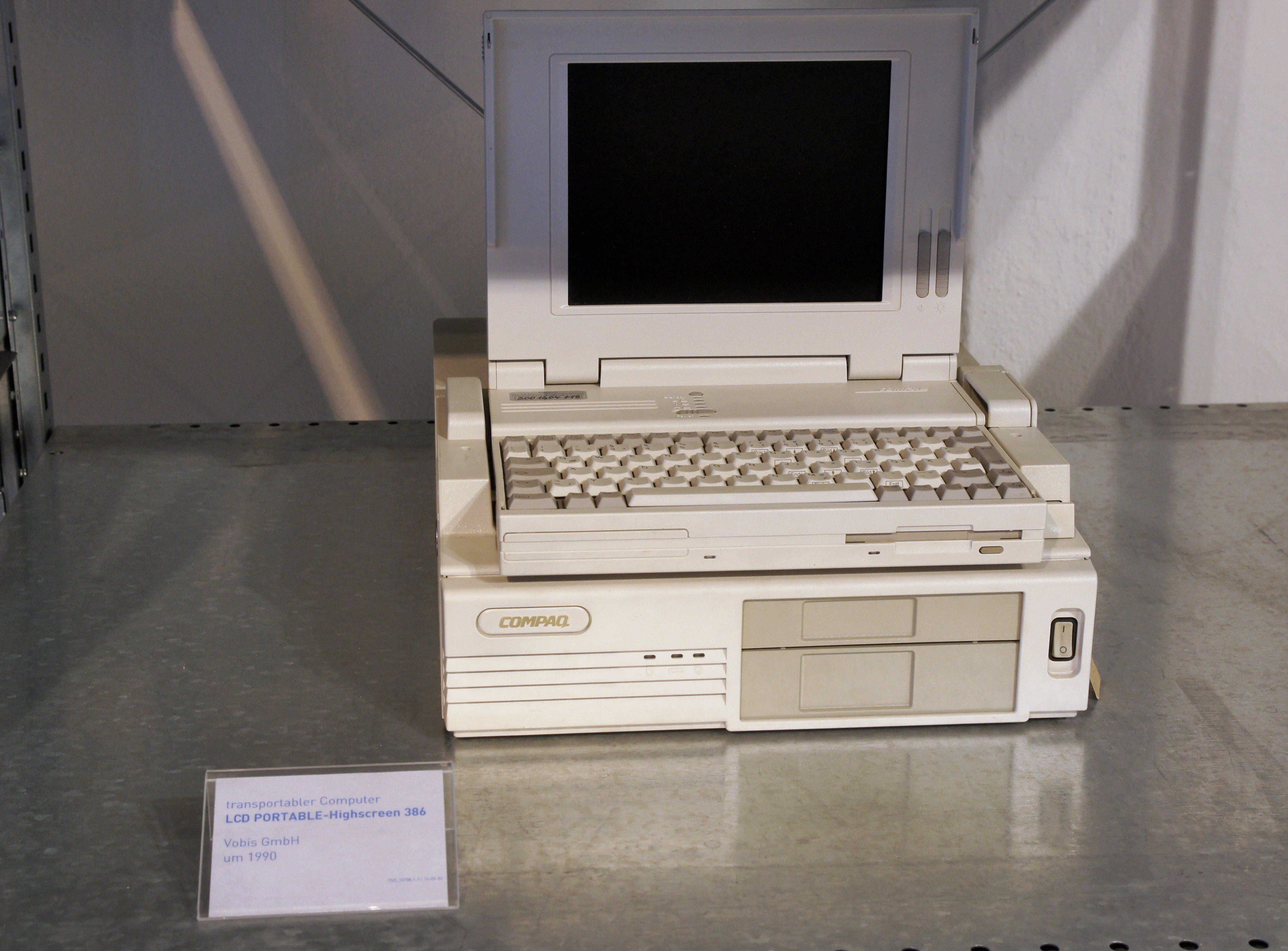 TSD-Compaq-kol.jpg