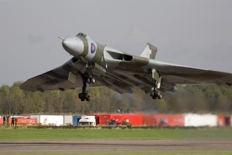 XH558-vulcan-460-307.JPG