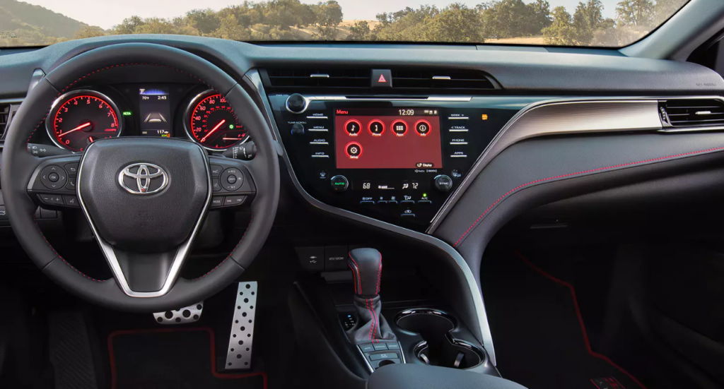 2020-Toyota-Camry-TRD-interior-1024x551.png