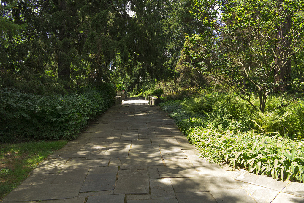 walkway11280.jpg