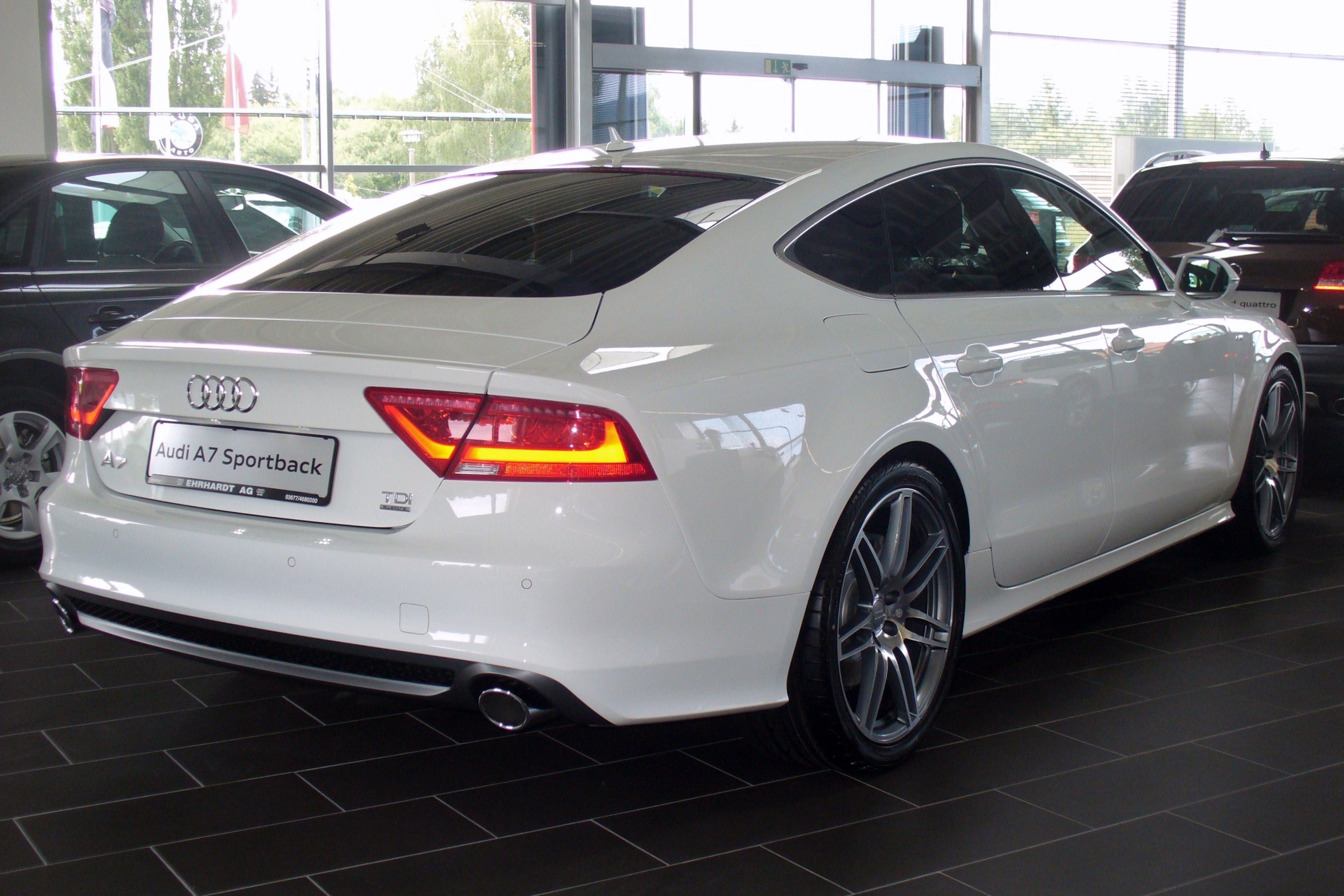 Audi_A7_Sportback_3.0_TDI_quattro_S_tronic_Ibiswei%C3%9F_Heck.JPG