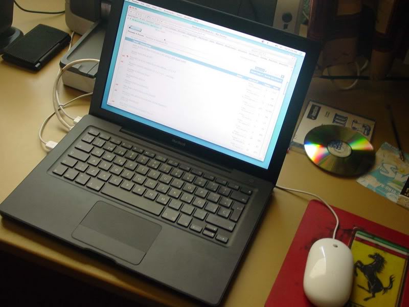 macbook001.jpg