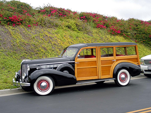 1938-buick-eight-woody-station-wagon-dmentd140-l.jpg