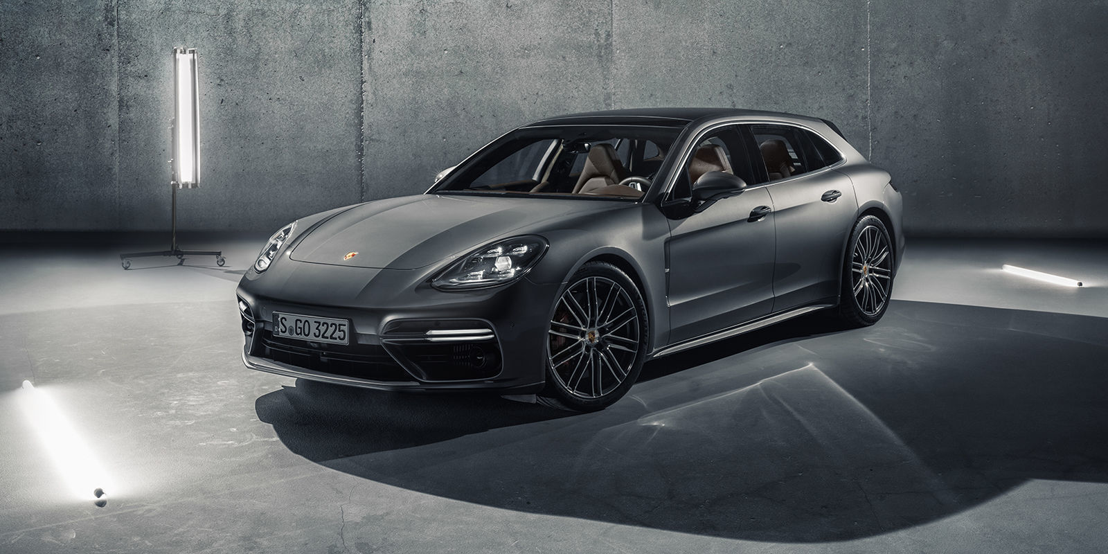 gallery-1488408402-panamera-sport-turismo1.jpg