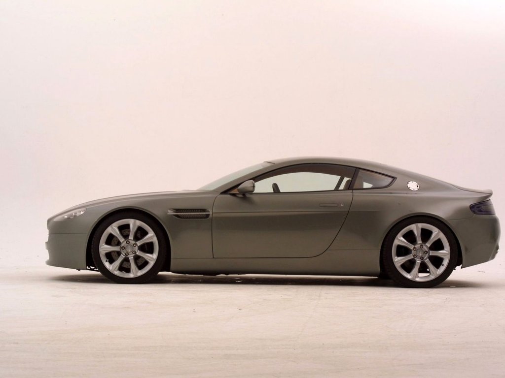 aston_martin_vantage_amv8.jpg