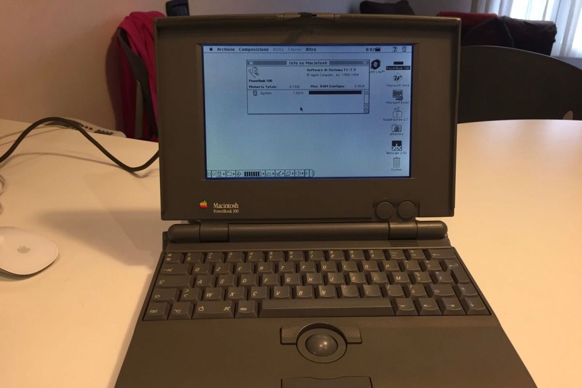 powerbook-100-on-a-table-1.jpg