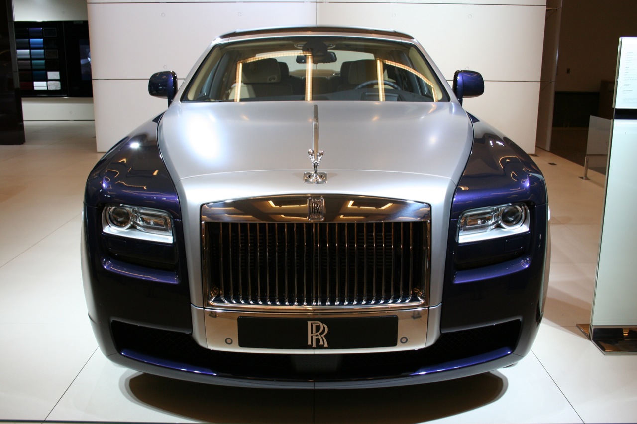 2011-Rolls-Royce-Ghost-4.JPG