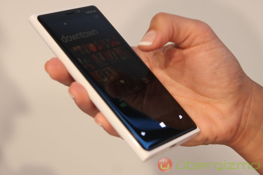 nokia-lumia-920-820-hands-on-08.jpg