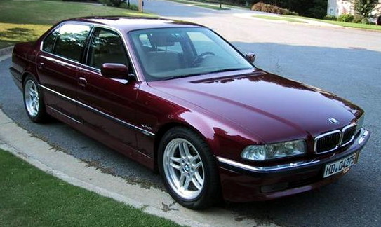 BMW_750il.jpg