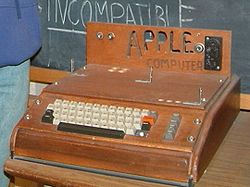 250px-Apple_I.jpg