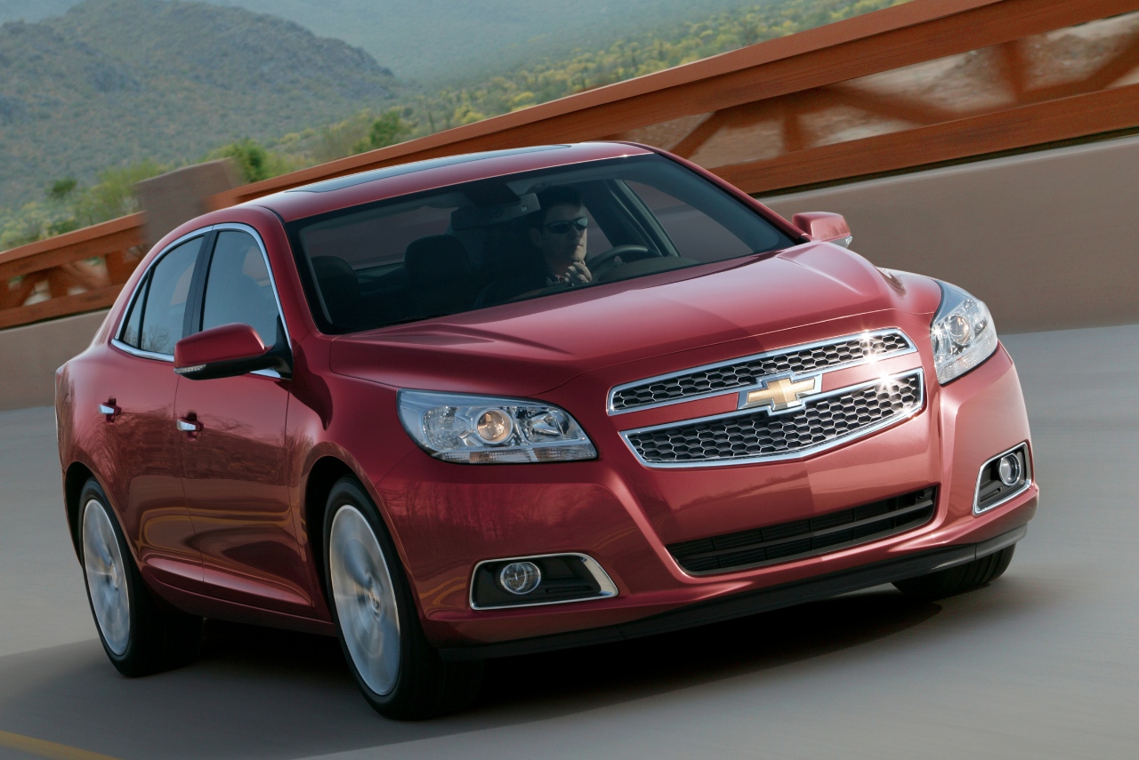 2013-chevrolet-malibu-large-2.jpg