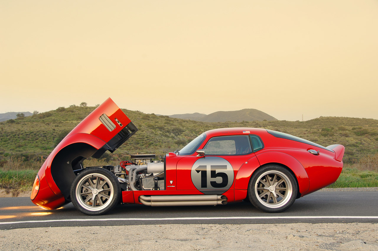 shelby-cobra-coupe-daytona_6901f.jpg