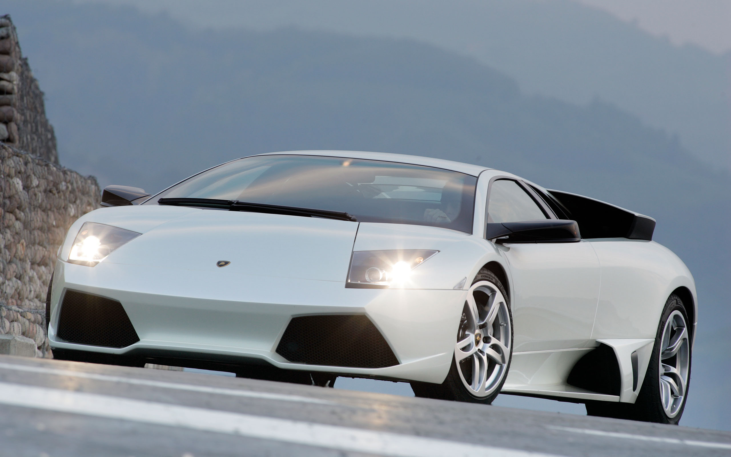 2006_lamborghini_murcielago_lp640_2.jpg