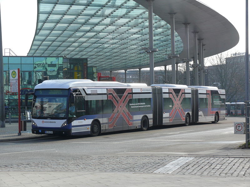 800px-Dreifachgelenkbus-P1060527.JPG