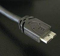 200px-Connector_USB_3_IMGP6033_wp.jpg