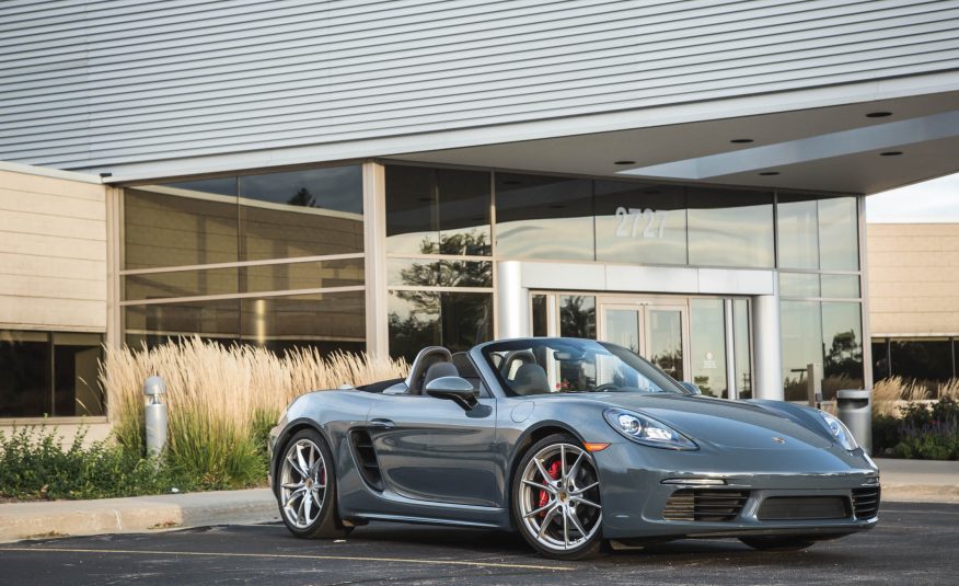 2017-Porsche-718-Boxster-S-101-876x535.jpg