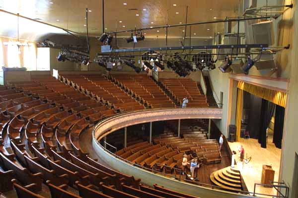 1-2887-Ryman-Auditorium-Balcony.jpg