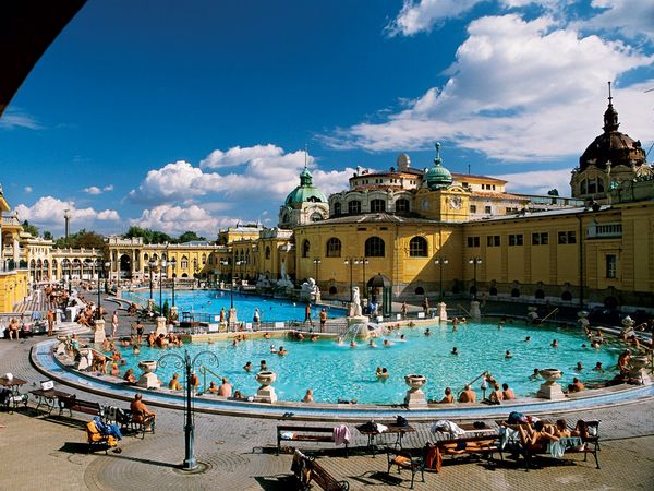 budapest-thermal-baths_7607_600x450.jpg