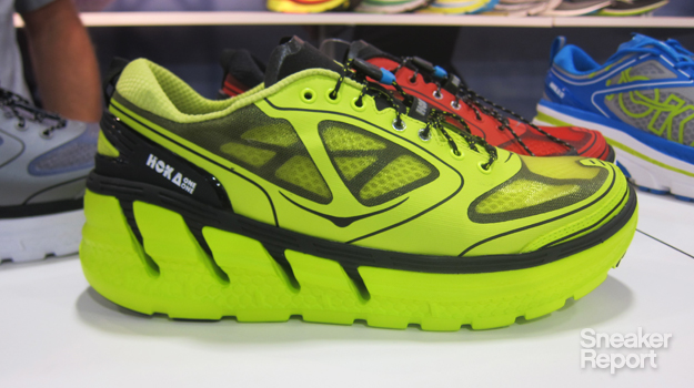 Hoka-One-One-Conquest.jpg