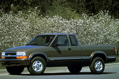 98_chevrolet_s10_ls_extcab.jpg