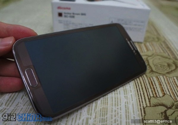 brown-samsung-galaxy-note-2-sc-02e-photos1.jpg