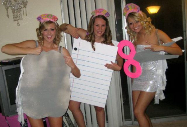 awesome_group_costumes_from_2011_640_13.jpg