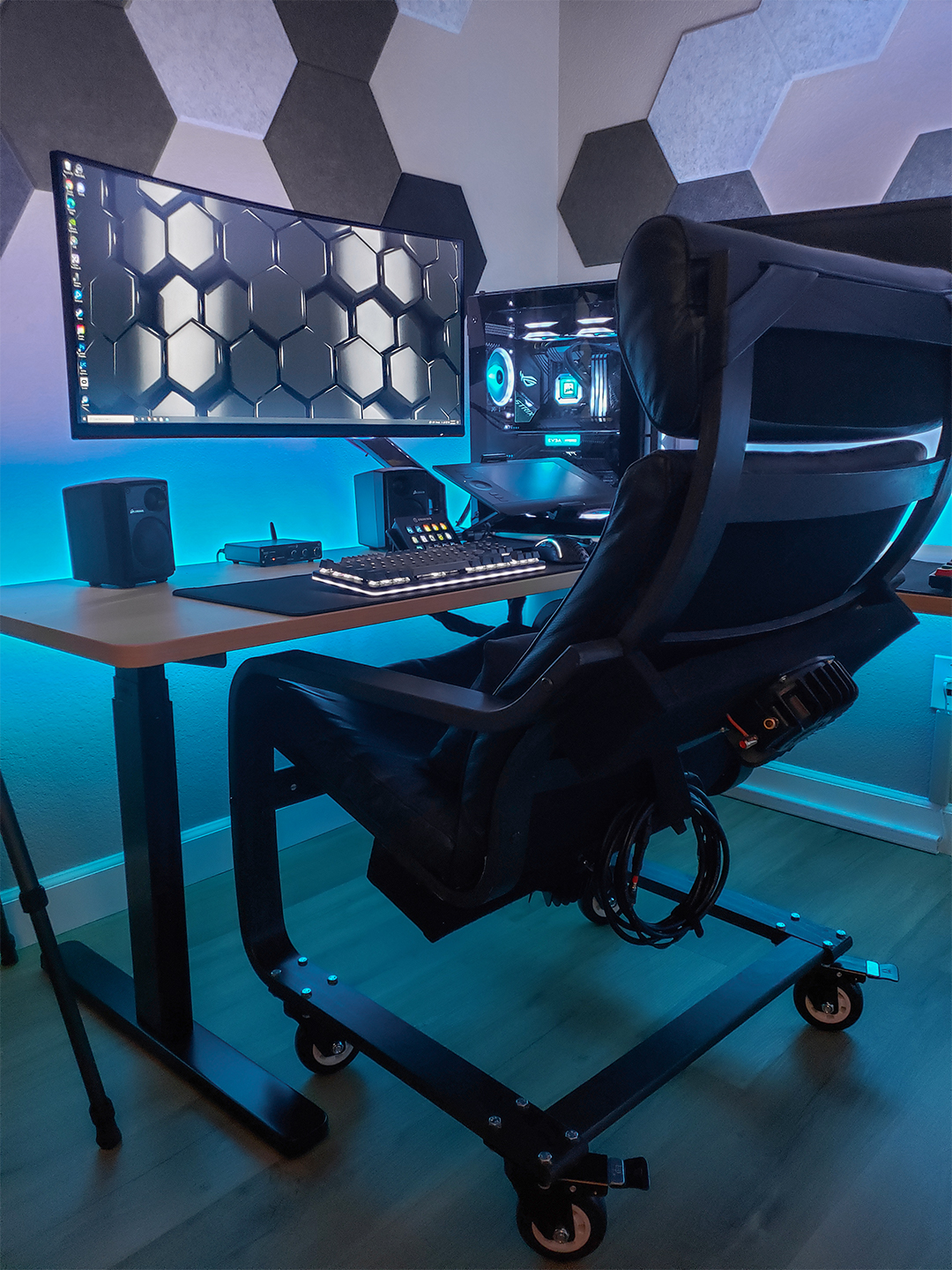 desksitchair.jpg