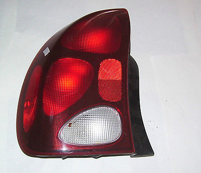 Genuine-Daewoo-Lanos-Sedan-Tail-Light-2001-2002.jpg