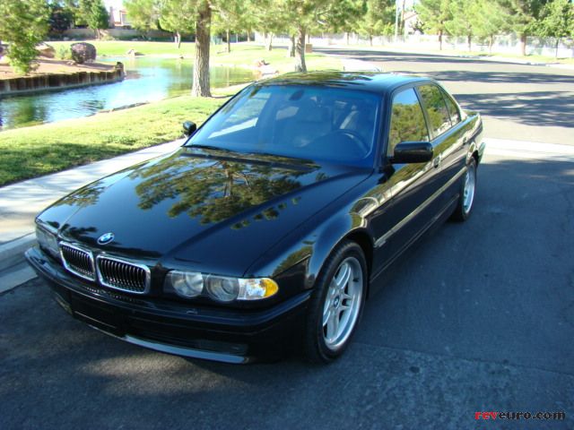 2001BMW740isport01.jpg