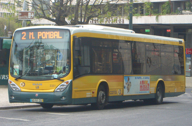 800px-Autocarro_carris.jpg