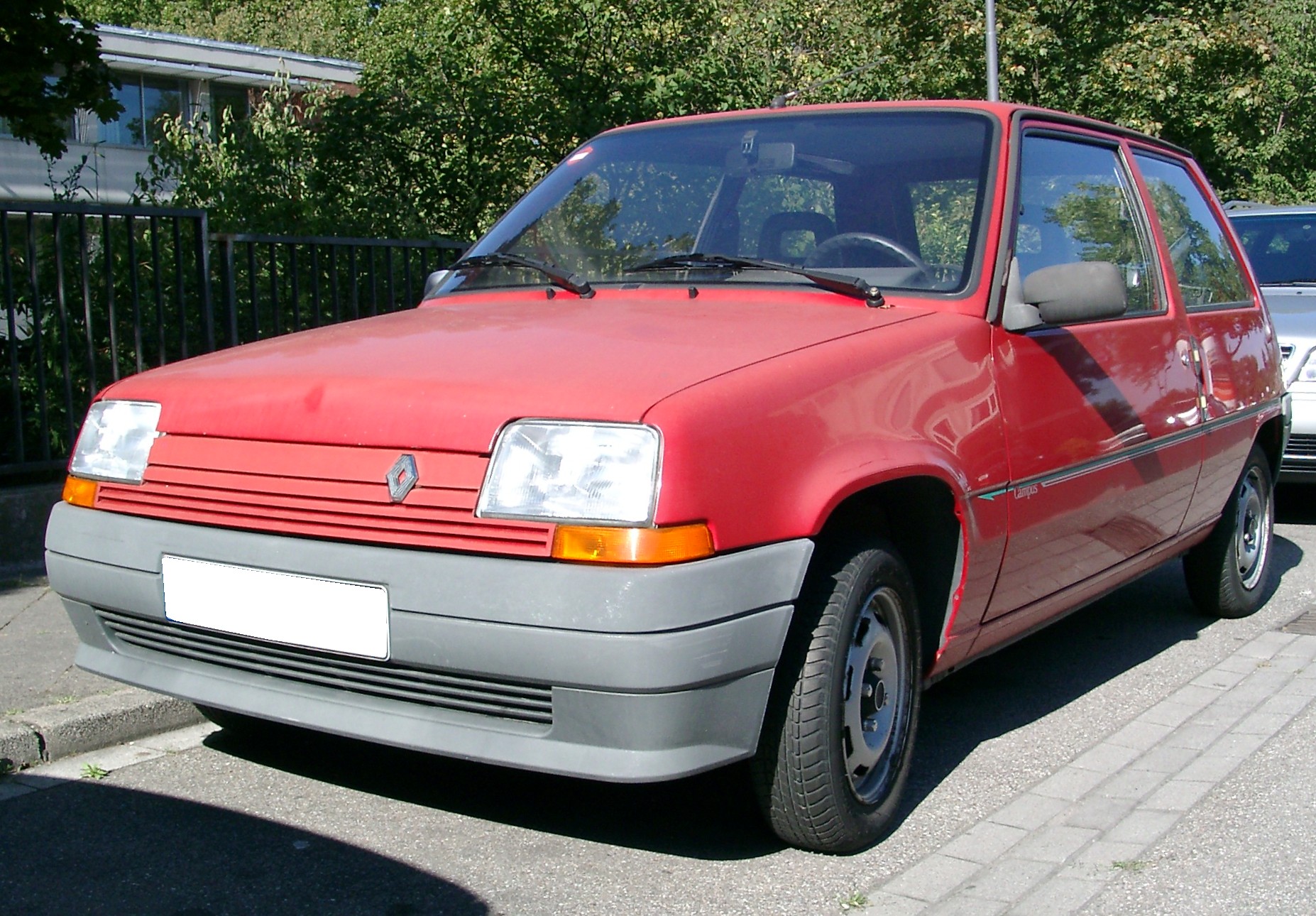 Renault-5-01.jpg