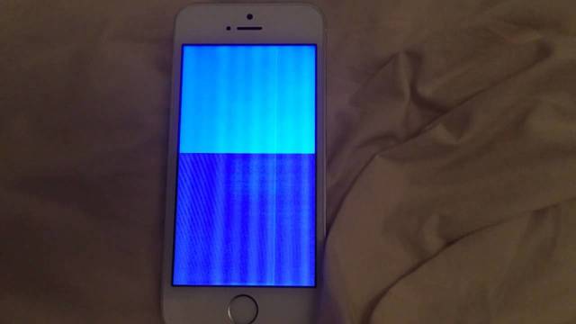 iphonebluescreen.jpg