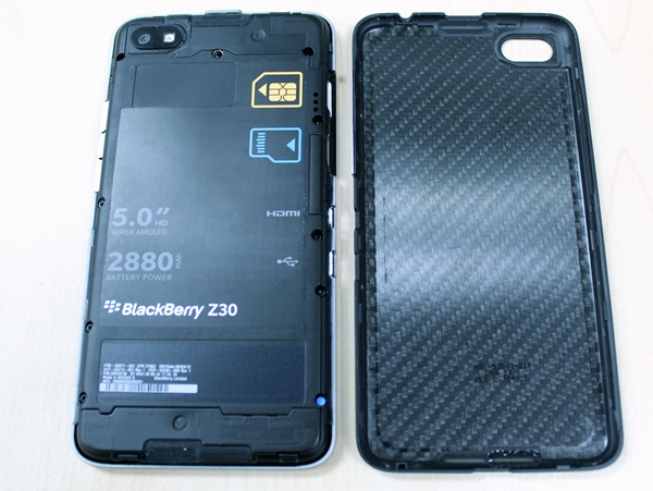 BlackBerry_Z30_Review_Back_Cover.jpg