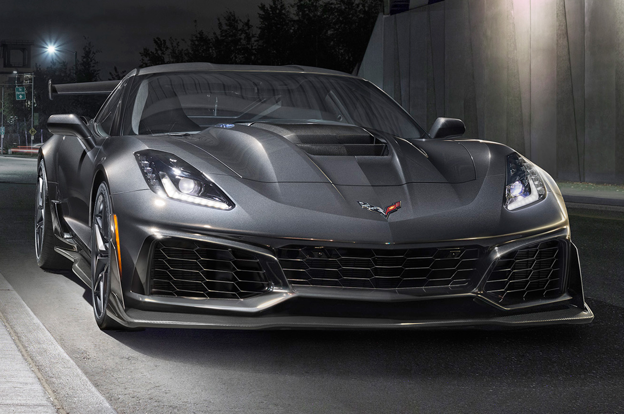 2019-chevrolet-corvette-ZR1-front-view.jpg