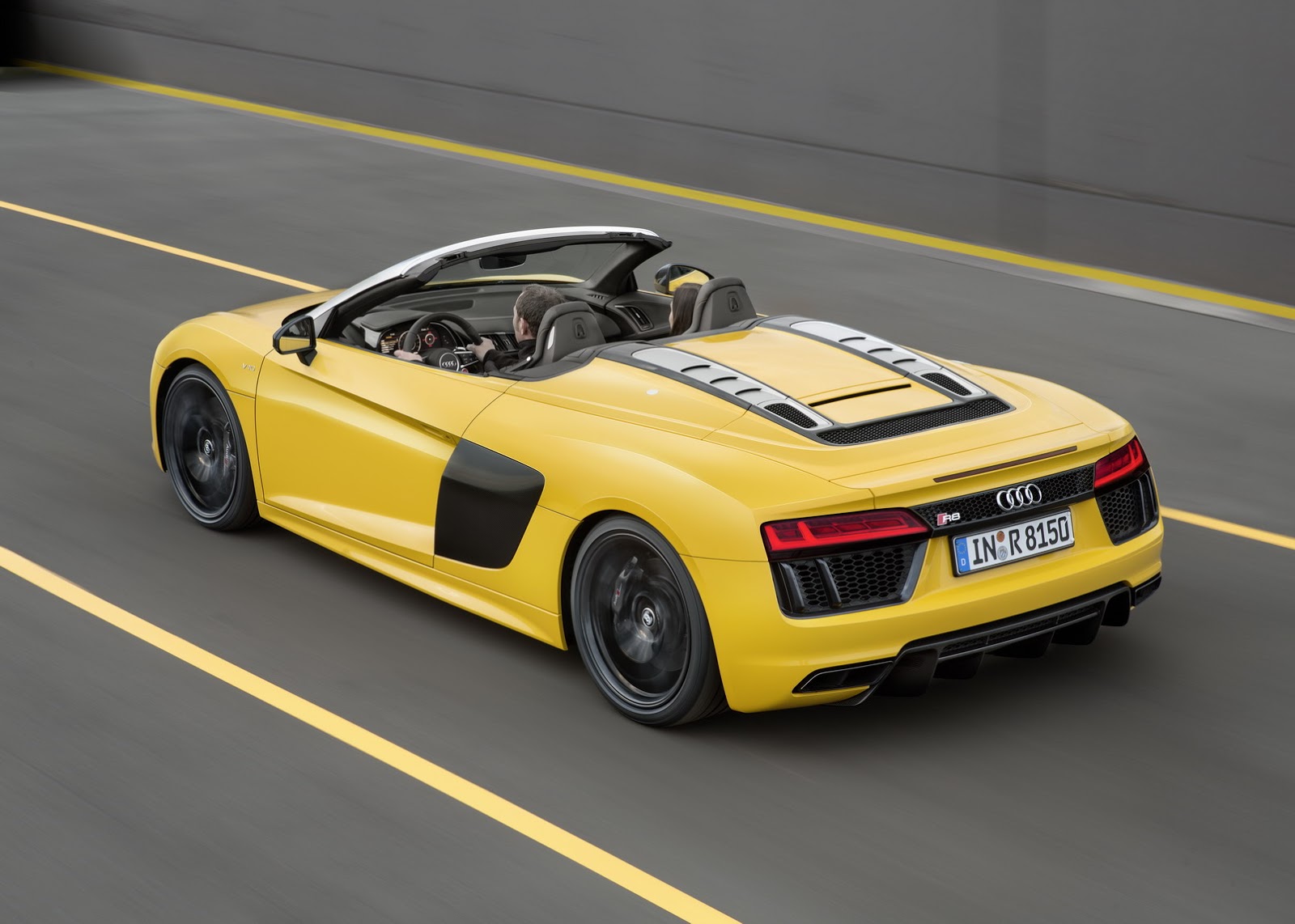 2017-Audi-R8-Spyder-16.jpg