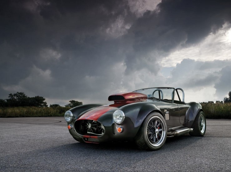 12.9-Litre-Weineck-Cobra-V8-6-740x553.jpg