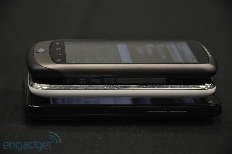 htc-evo-4g-comparo-06-hands-1269376716.jpg