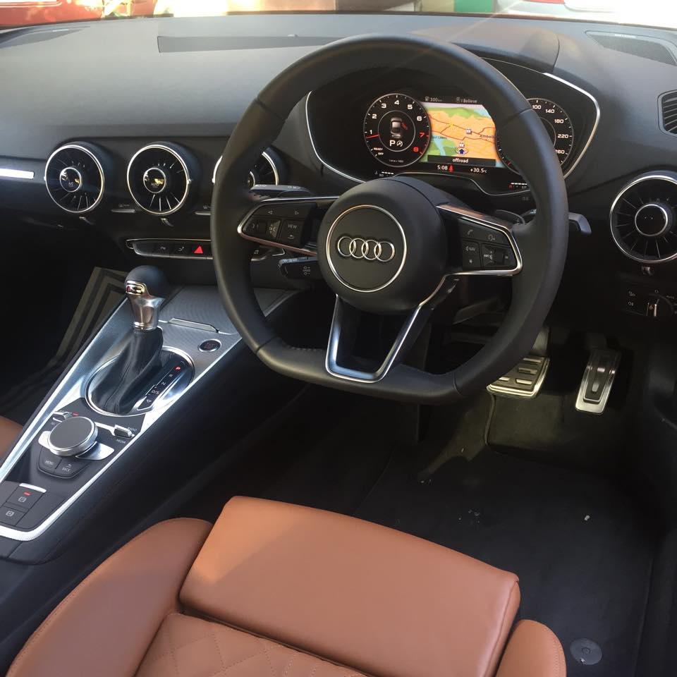 2015-Audi-TT-45TFSI-interior-India-spec.jpg