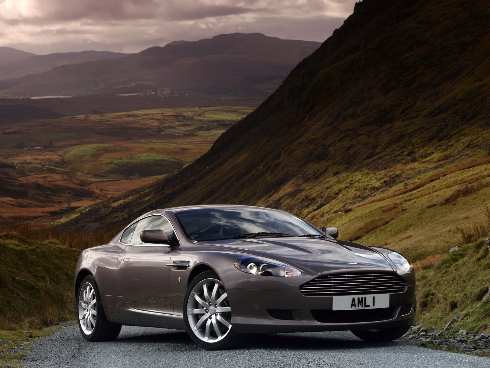 aston-martin-db9-silver.jpg