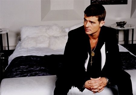 robin_thicke_021507_01.jpg