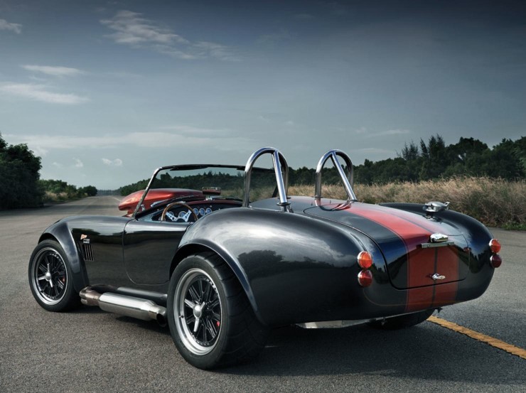 12.9-Litre-Weineck-Cobra-V8-4-740x553.jpg