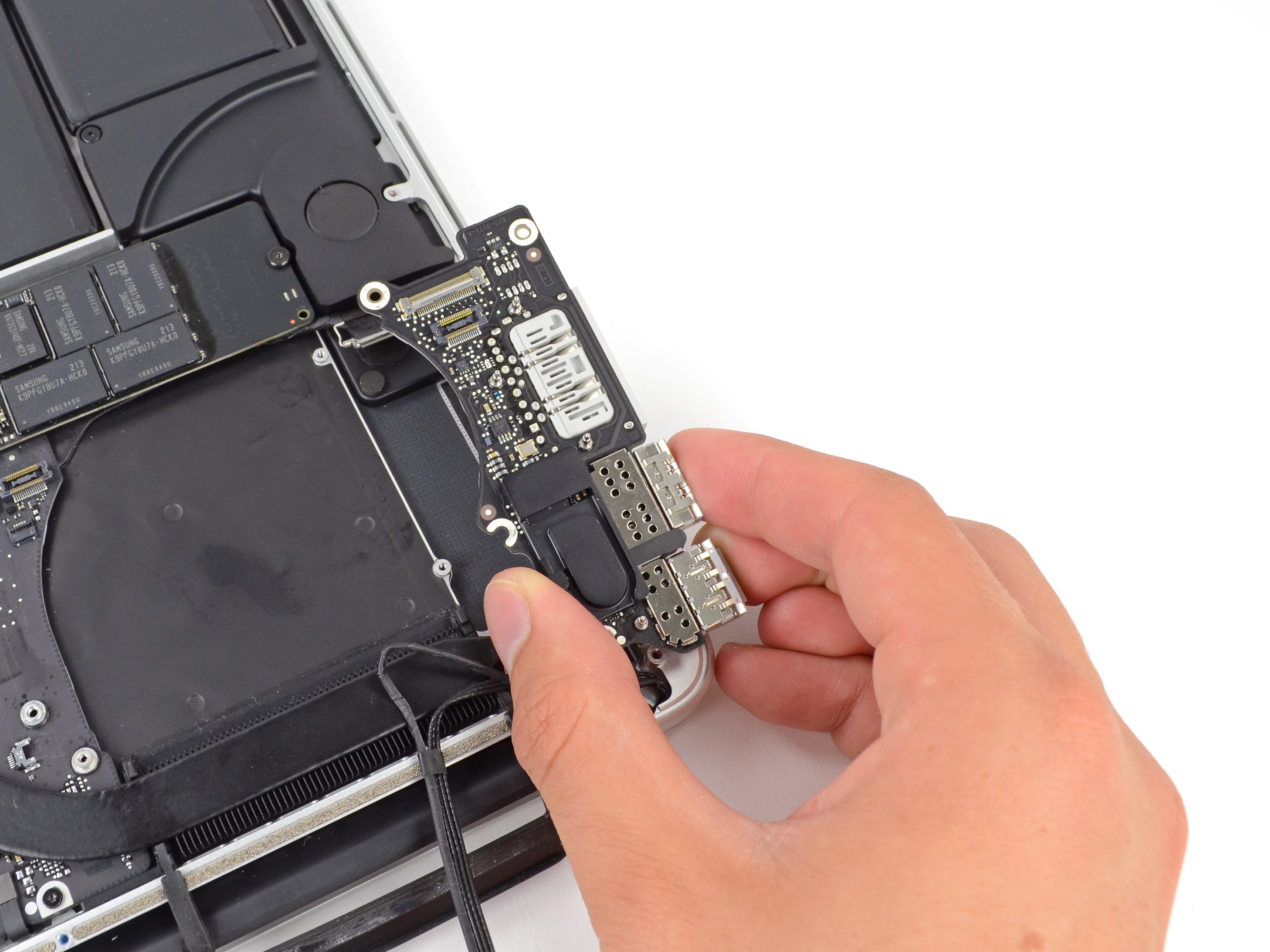 www.ifixit.com