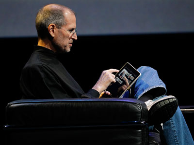 steve-jobs-ipad-apple-ap.jpg