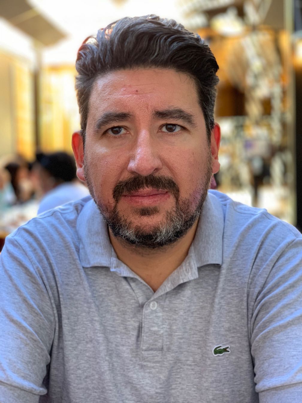 jg-portrait-a-xs_thumb.jpg